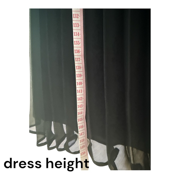 Fashion  Black and Green Pleated Maxi Gown - Picture 6 of 7